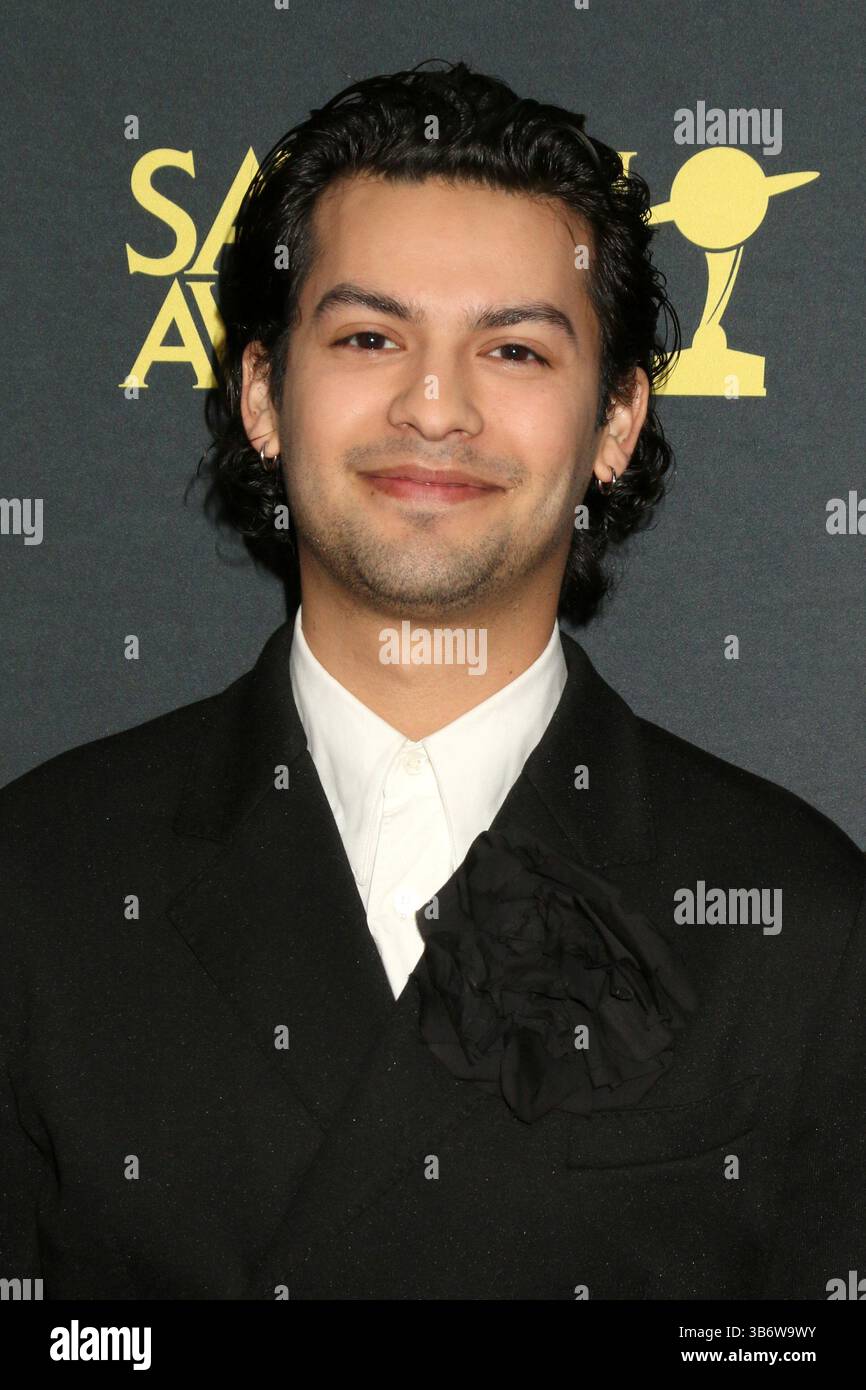 4 février 2024, Burbank, CA, USA : LOS ANGELES - 4 février : Xolo Mariduena aux Saturn Awards 2024 au Burbank Convention Center le 4 février 2024 à Burbank, CA. (Crédit image : © Kathy Hutchins via ZUMA Press Wire) Banque D'Images