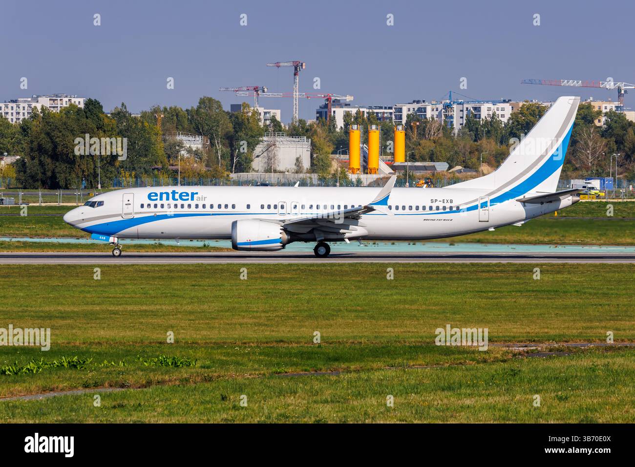 Varsovie, Pologne - 20 septembre 2024 : embarquez sur l'avion Air Boeing 737-8 MAX à l'aéroport de Varsovie, Pologne. Banque D'Images