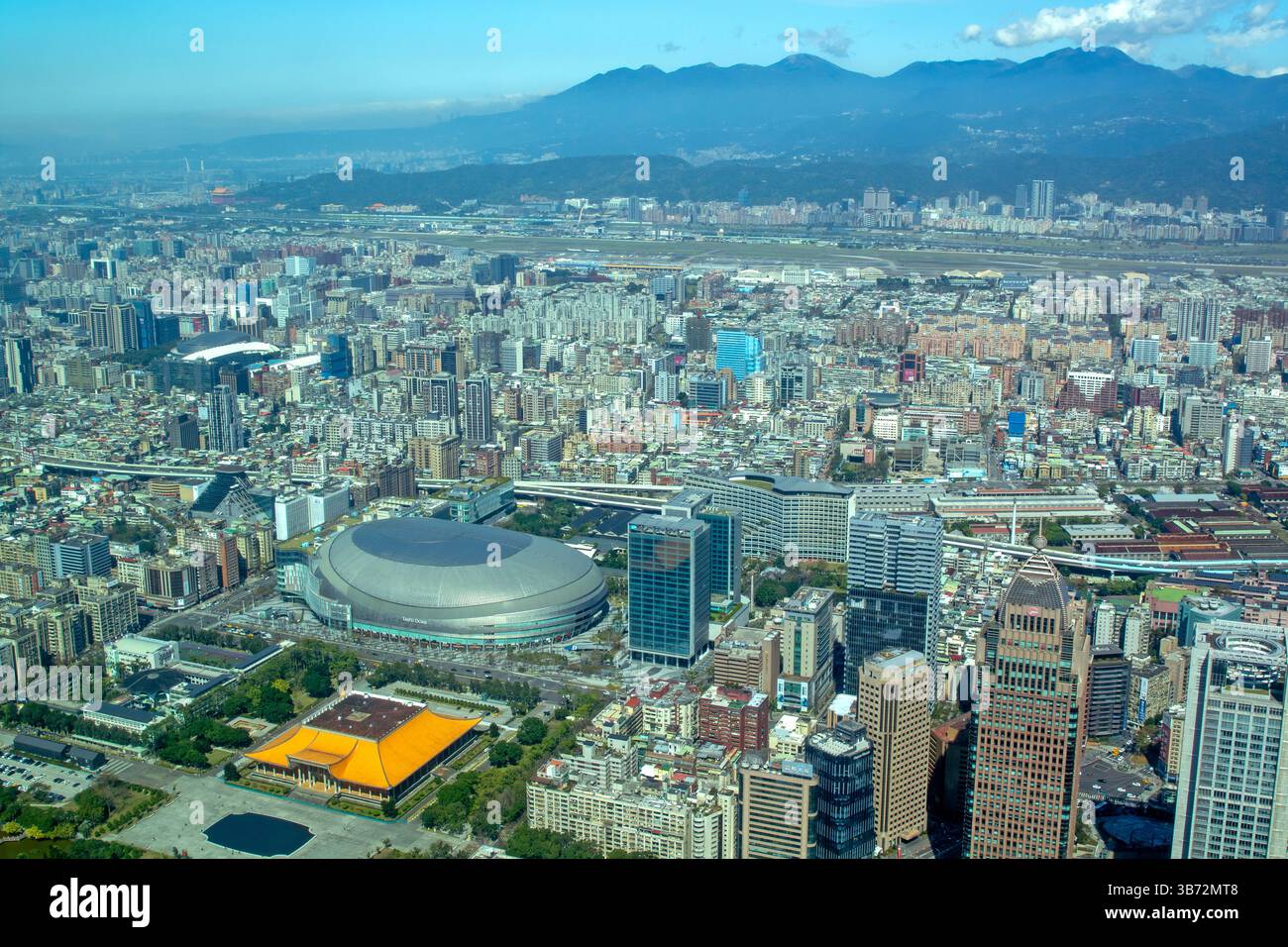 Vue sur Taipei depuis la tour Taipei 101 Banque D'Images