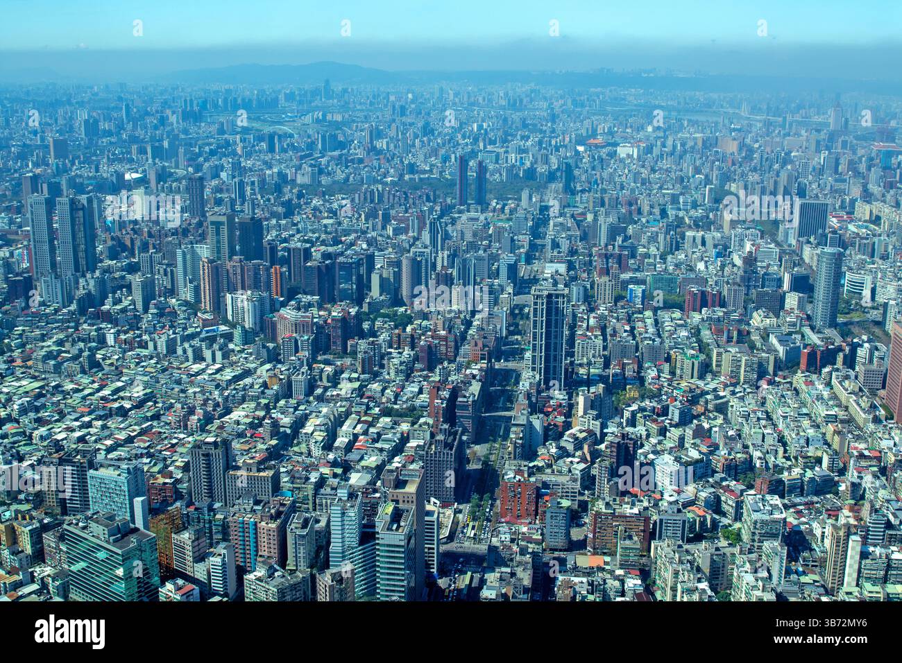 Vue sur Taipei depuis la tour Taipei 101 Banque D'Images