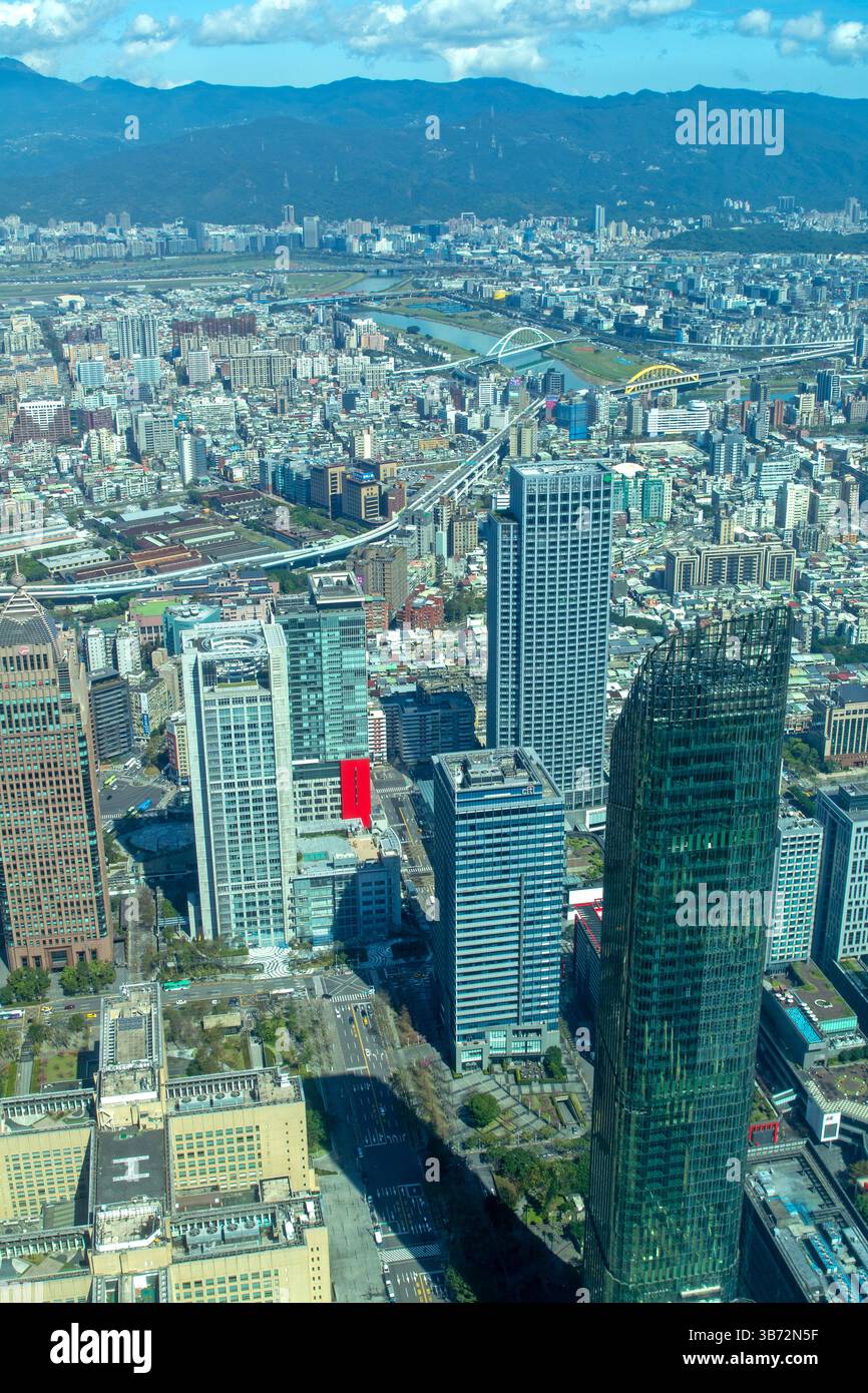 Vue sur Taipei depuis la tour Taipei 101 Banque D'Images