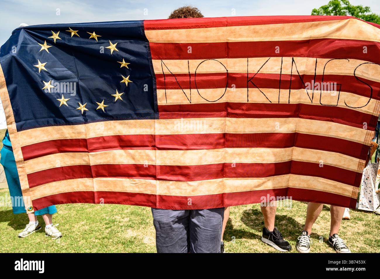 Personnes avec des signes de protestation à une manifestation politique Alabama Banque D'Images