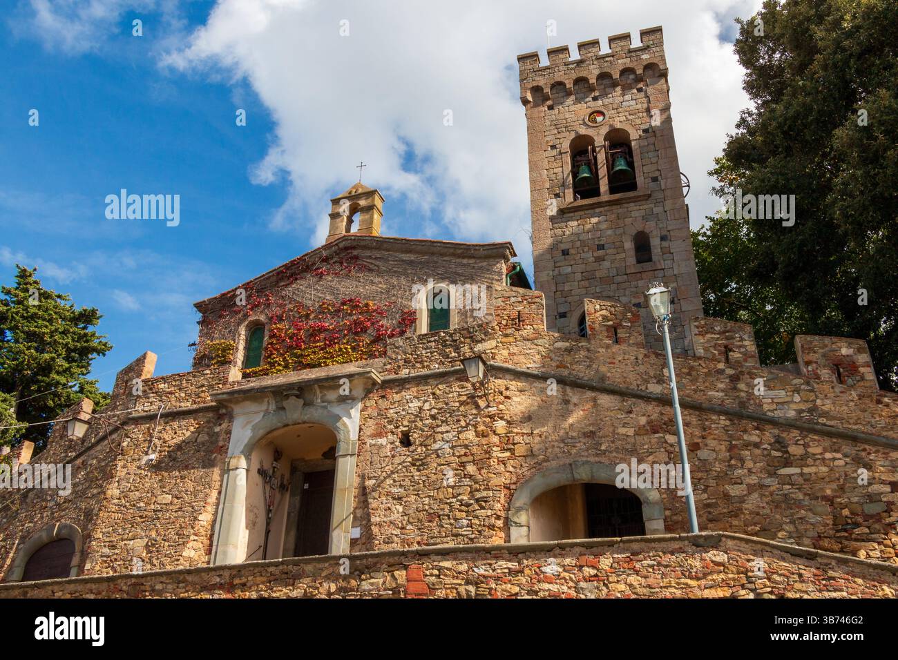 Château Castagneto Carducci en Toscane Banque D'Images