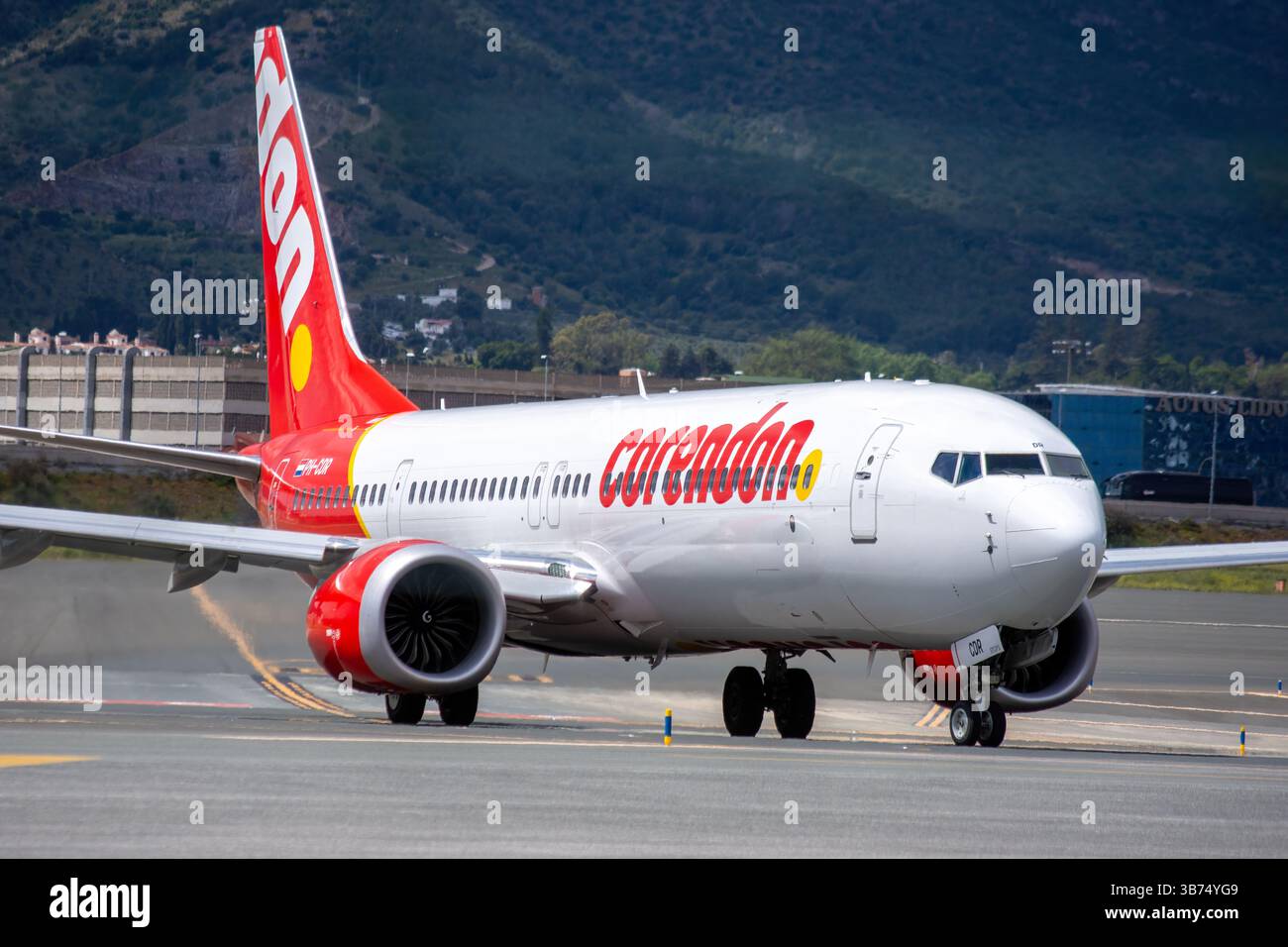 Avion de ligne moderne Boeing 737 9 MAX de Corendon Dutch Airlines à l'aéroport de Málaga Costa del sol, immatriculé pH-CDR. Banque D'Images