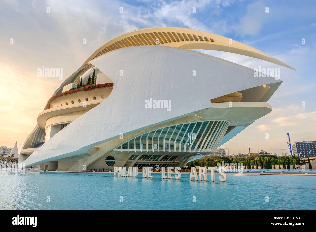 Cité architecturale des Arts et des Sciences, Opéra. Heure du coucher du soleil, avant de construire Ciutat de les Arts i les ciences avec Palais des Arts moderne Banque D'Images