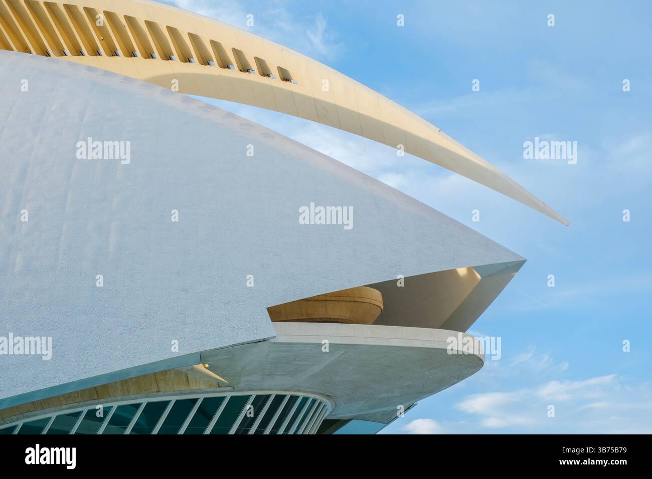 Détails architecturaux Cité des Arts et des Sciences, Opéra. Façade de la construction Ciutat de les Arts i les ciences avec Palais des Arts arche moderne Banque D'Images