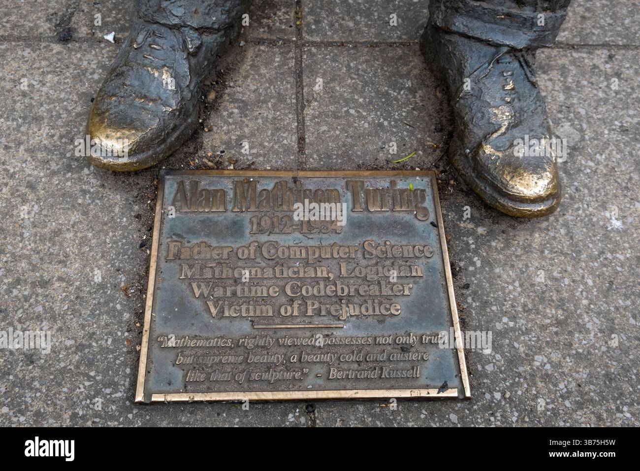 Mémorial du mathématicien de la seconde Guerre mondiale, Alan Turing, situé près de canal Street (Gay Village) à Manchester, Angleterre, Royaume-Uni. Victime de préjugés. Banque D'Images