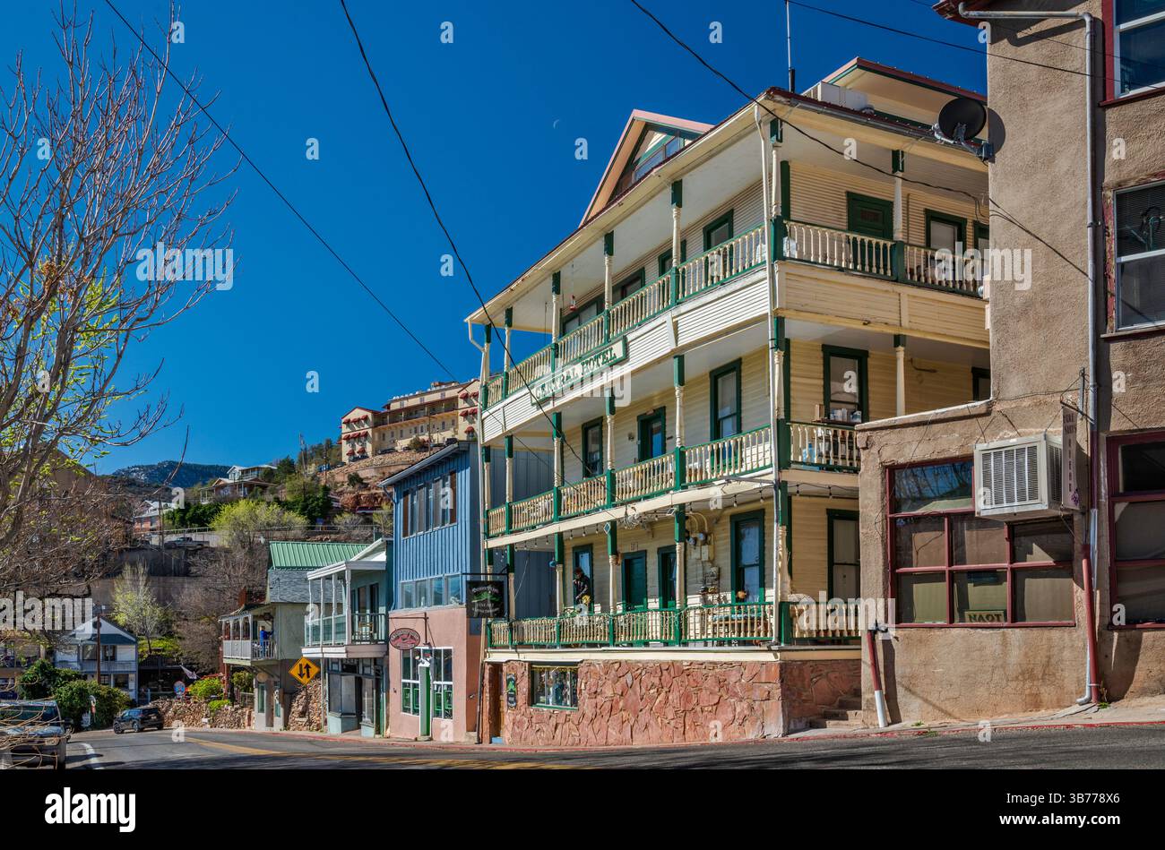 Hôtel central, Grand Hôtel à distance, hôtels historiques dans la ville de Jérôme, Jerome Historic District, Arizona, États-Unis Banque D'Images