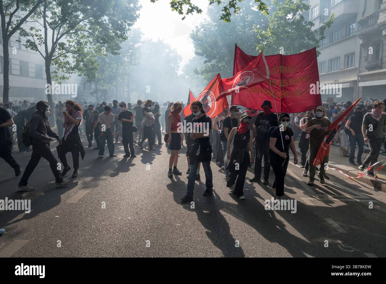 Paris,France.05-01-2025.plus de 100,000 personnes ont défilé dans les rues de Paris pour protester et célébrer la Journée internationale des travailleurs Banque D'Images