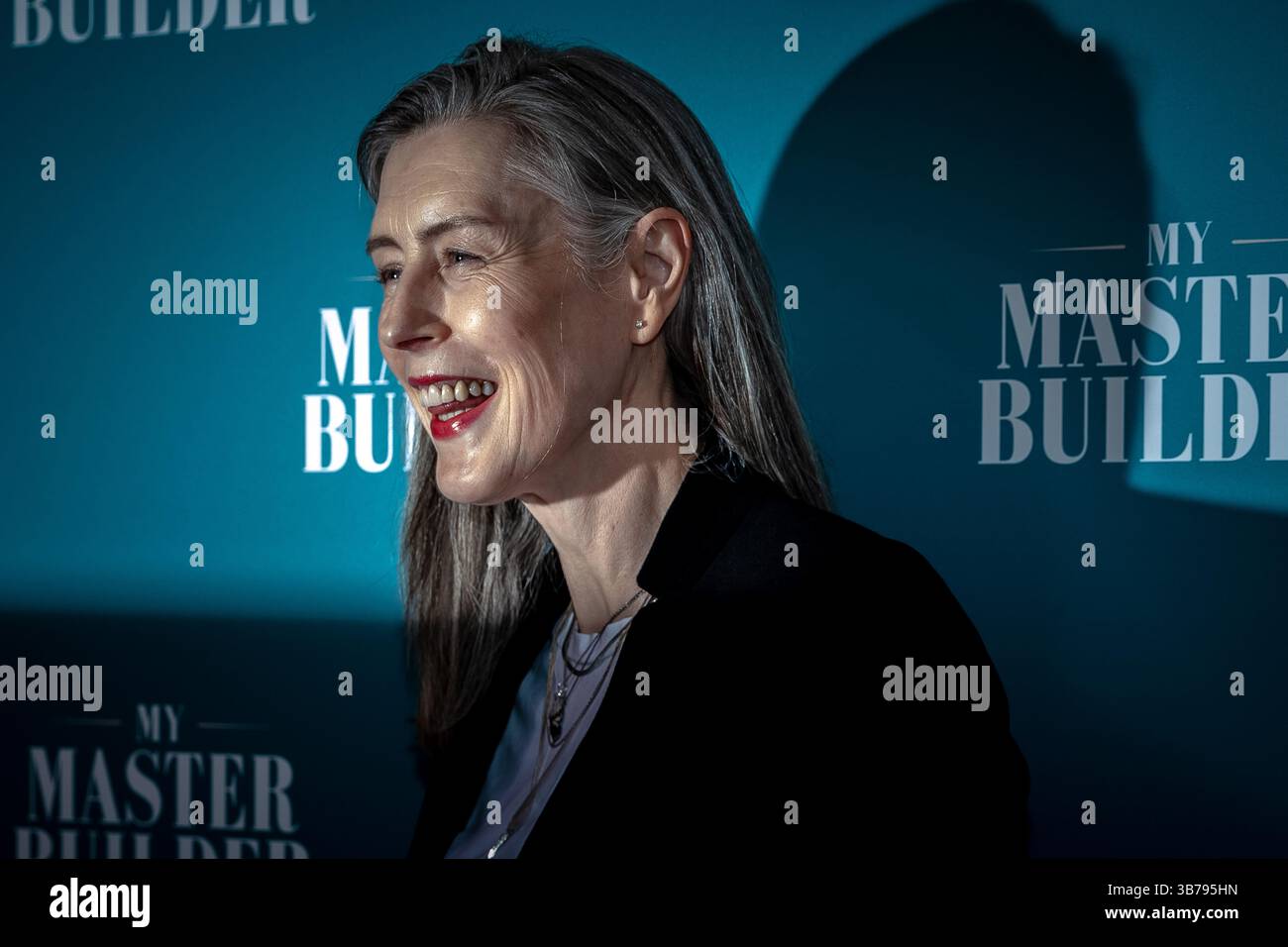 Gina McKee assiste à la première mondiale de « My Master Builder », la nouvelle pièce de Lila Raicek au Wyndham’s Theatre, Londres, Royaume-Uni Banque D'Images
