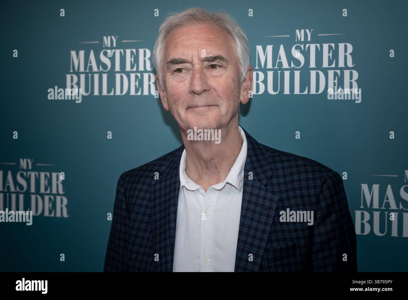 Denis Lawson assiste à la première mondiale de « My Master Builder », la nouvelle pièce de Lila Raicek au Wyndham’s Theatre, Londres, Royaume-Uni Banque D'Images