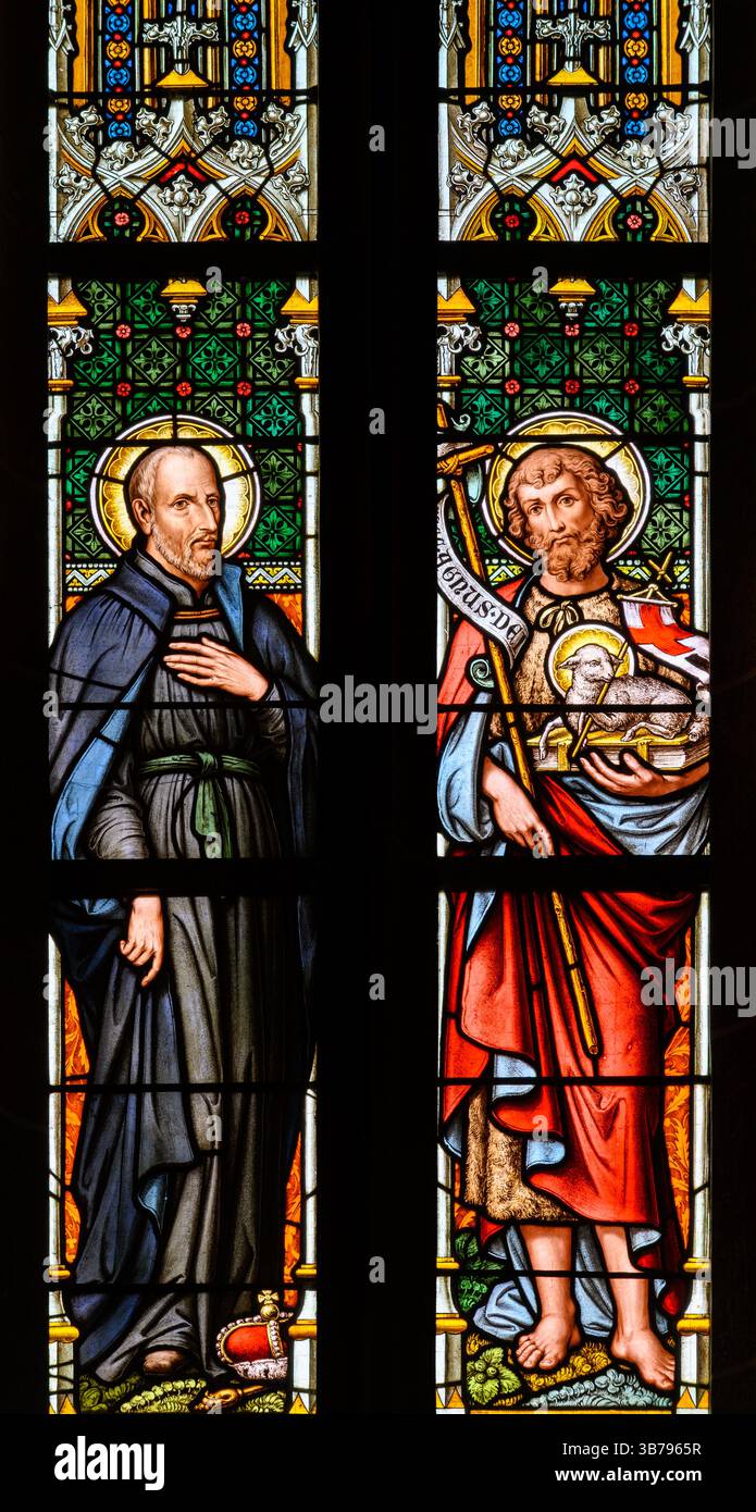 Saint François Borgia et Saint Jean Baptiste. Artiste : Franz Xaver Zettler. Cathédrale Sainte-Élisabeth (Dóm svätej Alžbety) à Košice, Slovaquie. Banque D'Images Saint François Borgia et Saint Jean Baptiste. Artiste : Franz Xaver Zettler. Cathédrale Sainte-Élisabeth (Dóm svätej Alžbety) à Košice, Slovaquie. Banque D'Images