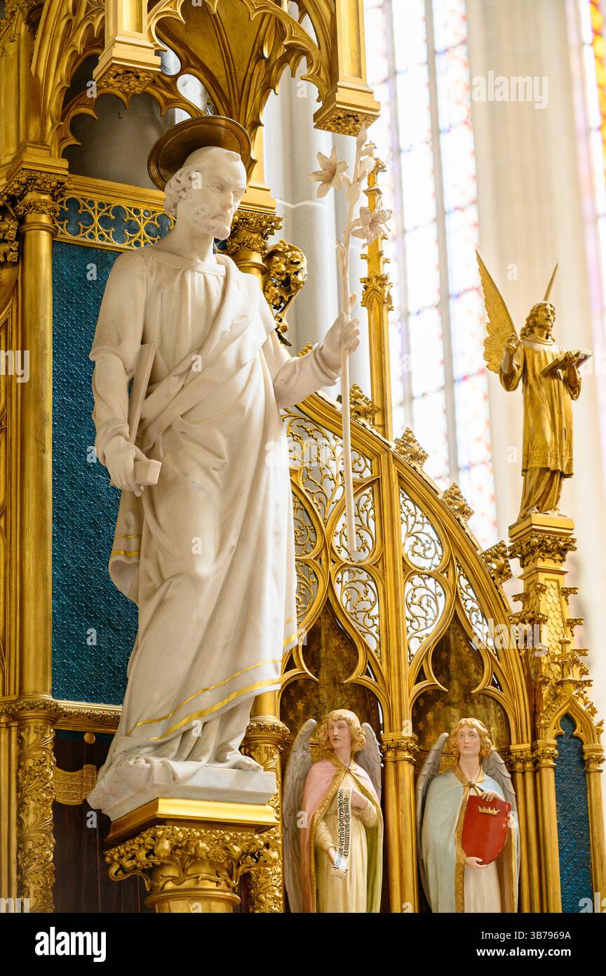 Saint Joseph. Cathédrale Sainte-Élisabeth (Dóm svätej Alžbety) à Košice, Slovaquie. Banque D'Images Saint Joseph. Cathédrale Sainte-Élisabeth (Dóm svätej Alžbety) à Košice, Slovaquie. Banque D'Images