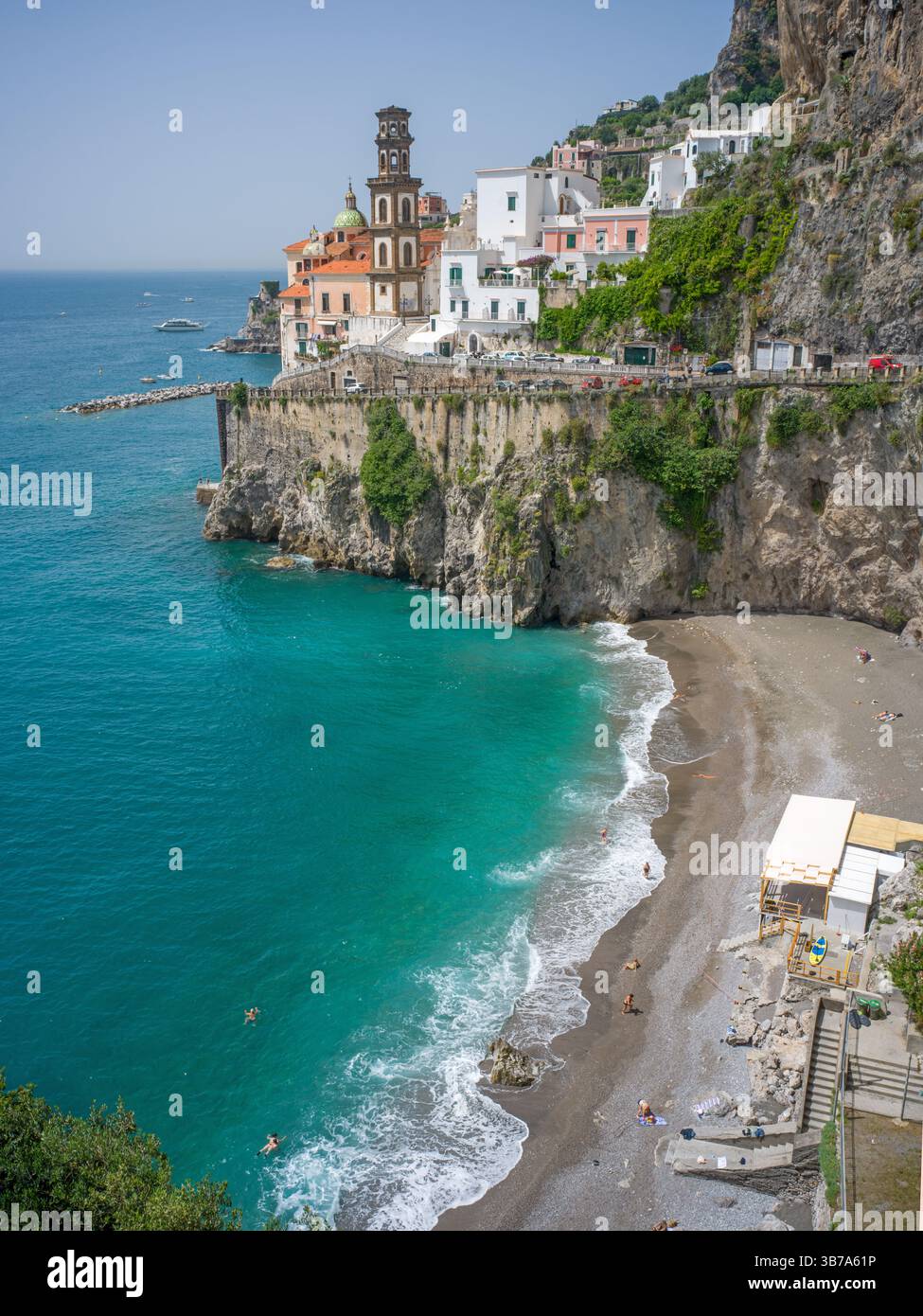 Vue d'Atrani, Atrani, Côte amalfitaine, Campanie, Salerne, Italie du Sud, Italie, Europe, Méditerranée Banque D'Images