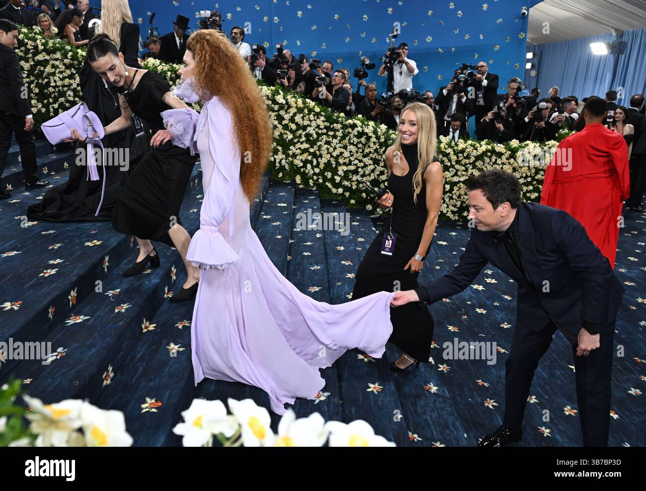 New York, États-Unis. 5 mai 2025. Natasha Lyonne et Jimmy Fallon au Gala du bénéfice de l'Institut costume 2025 célébrant l'ouverture de l'exposition Superfine, Tailoring Black style. Tenue au Metropolitan Museum of Art. Crédit : Doug Peters/EMPICS/Alamy Live News Banque D'Images