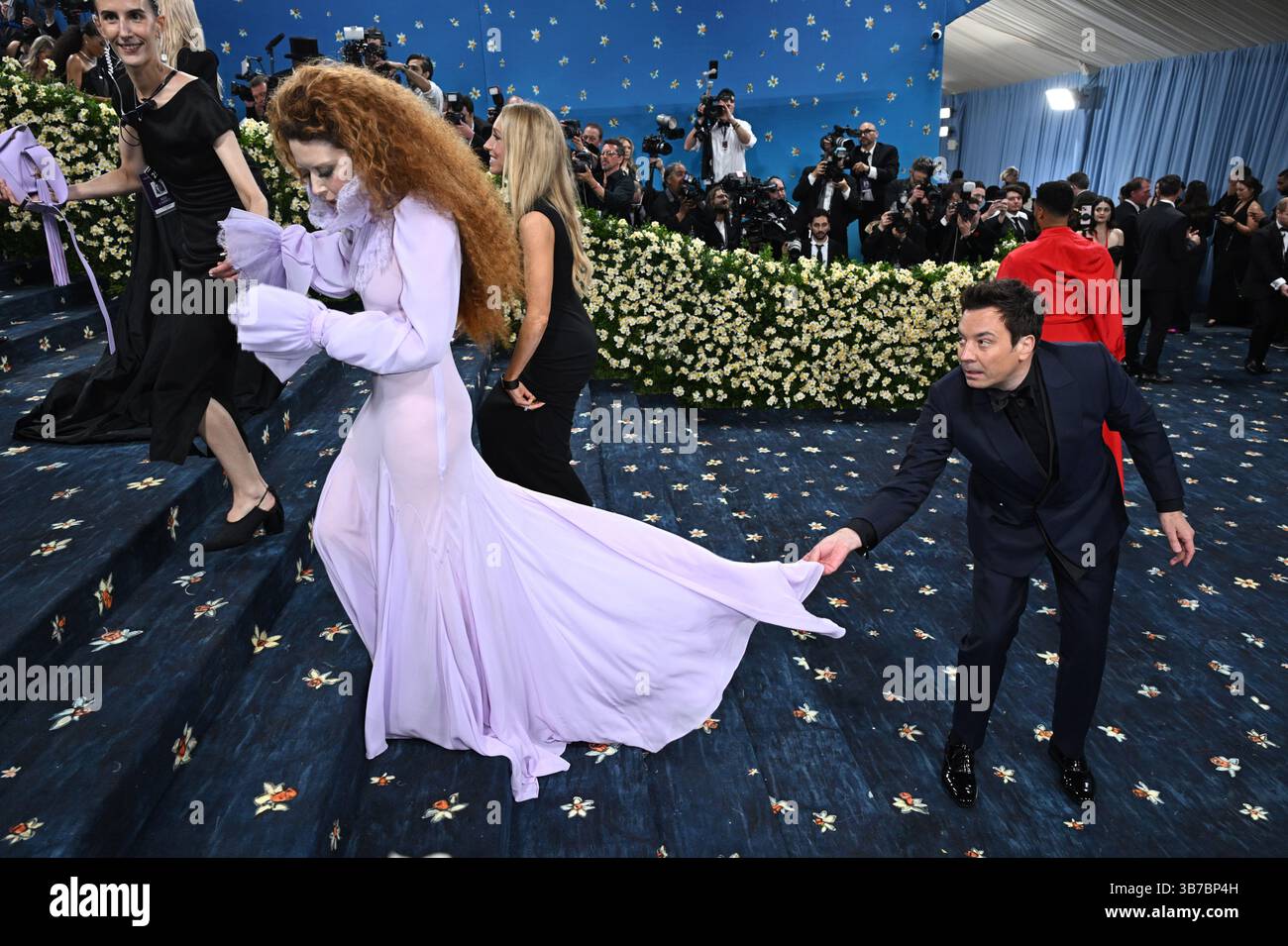New York, États-Unis. 5 mai 2025. Natasha Lyonne et Jimmy Fallon au Gala du bénéfice de l'Institut costume 2025 célébrant l'ouverture de l'exposition Superfine, Tailoring Black style. Tenue au Metropolitan Museum of Art. Crédit : Doug Peters/EMPICS/Alamy Live News Banque D'Images