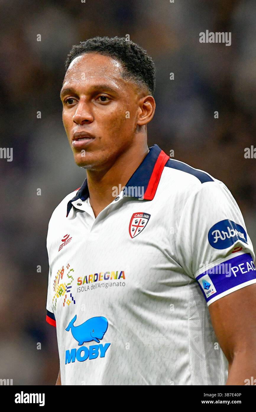 14 avril 2024, Milan, Null, Italie : Milan, Italie. 14 avril 2024. Yerry Mina (26) de Cagliari a vu lors du match de Serie A entre Inter et Cagliari à Giuseppe Meazza à Milan. (Crédit image : © Gonzales photo/Gonzales photo via ZUMA Press) Banque D'Images