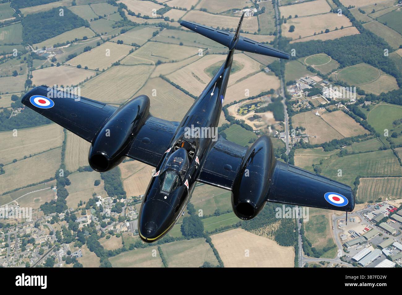 Le Gloster Meteor T7, immatriculé WA638, est un chasseur biréacteur britannique et le premier avion à réaction opérationnel du Royaume-Uni. Il a été utilisé pendant les premières années de la guerre froide et plus tard adapté pour être utilisé comme remorqueur de cible et avion d'entraînement. Banque D'Images