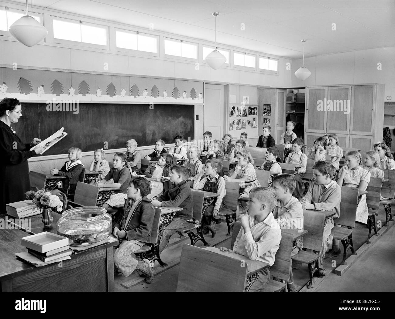 3 mars 2022, Eleven Mile Corner, Arizona, États-Unis : écoliers en classe à la communauté des travailleurs agricoles de la FSA (Farm Security Administration), Eleven Mile Corner, Arizona, États-Unis, Russell Lee, U.S. Farm Security Administration, février 1942 (crédit image : © JT Vintage via ZUMA Press Wire) Banque D'Images