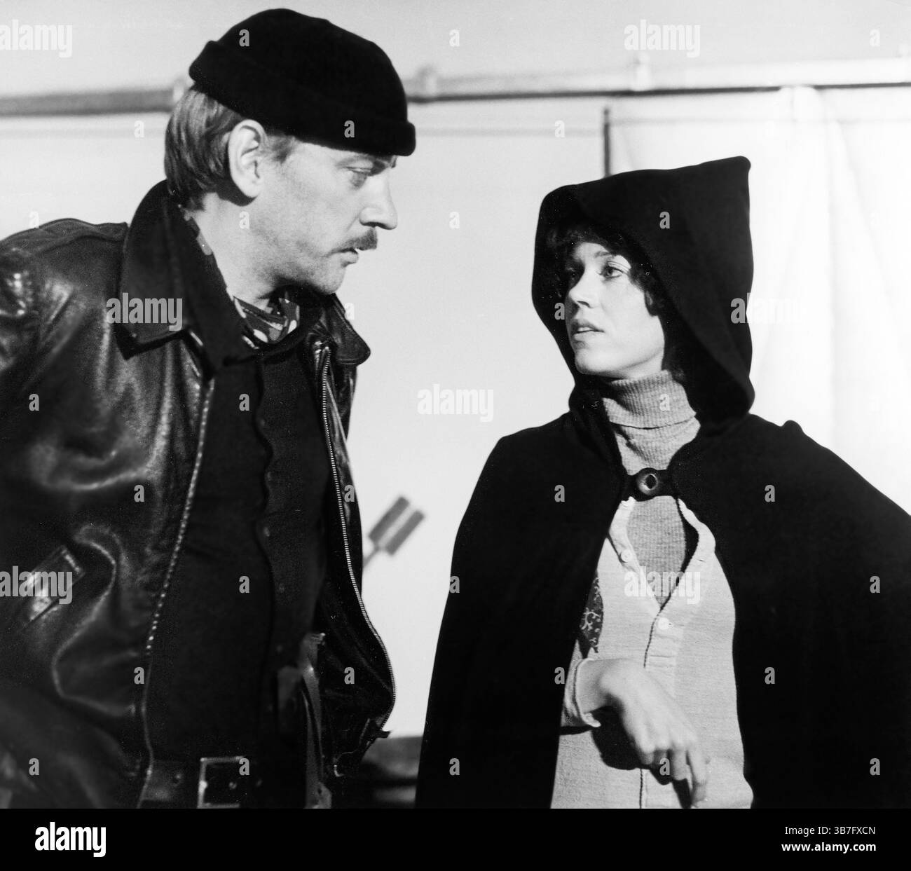 3 novembre 2021, États-Unis : Donald Sutherland, Jane Fonda, sur le plateau du film, ''Steelyard Blues'', Warner Bros., 1972 (image crédit : © JT Vintage via ZUMA Press Wire) Banque D'Images