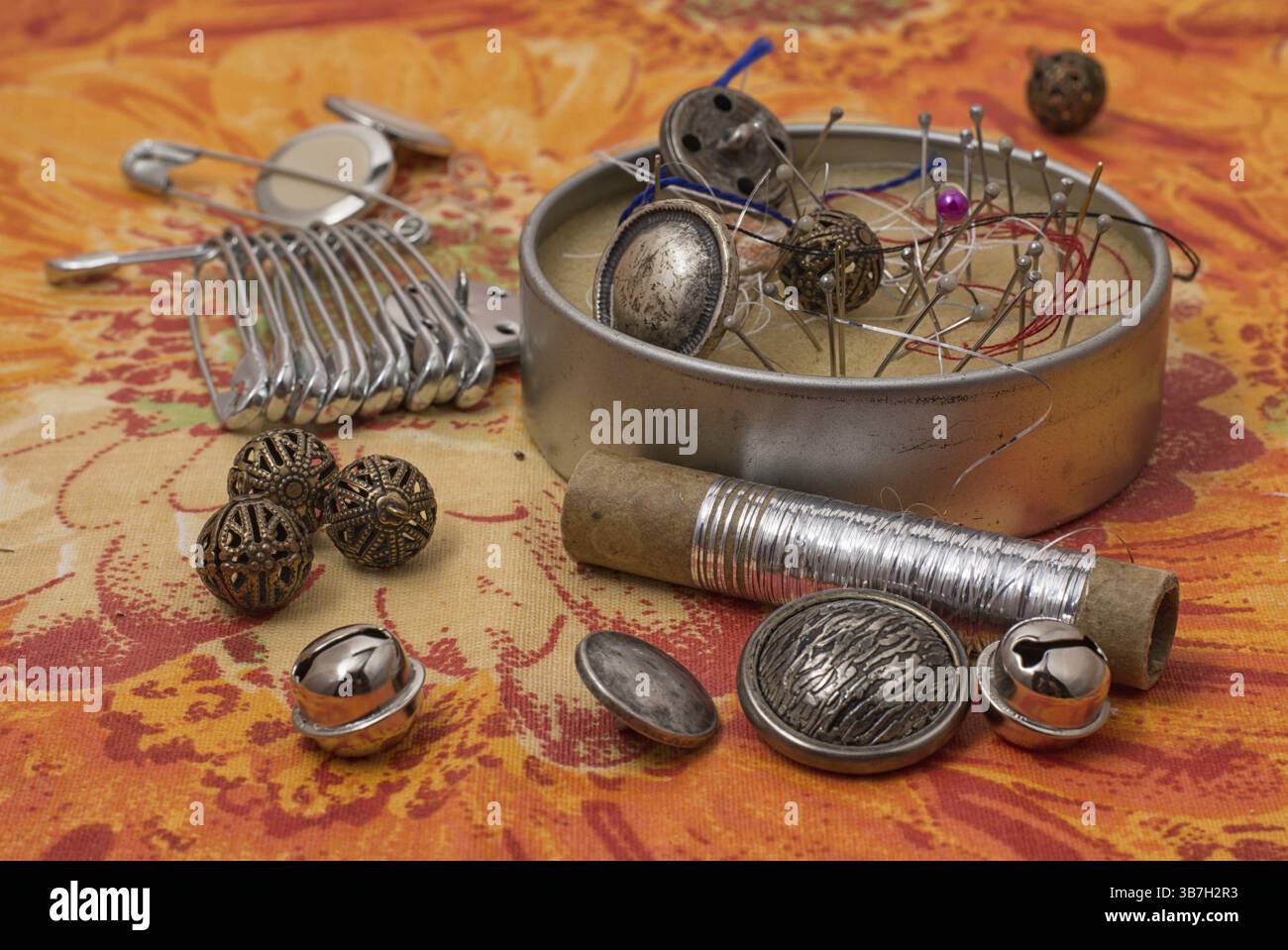 Ensemble d'accessoires pour coudre les boutons et Banque D'Images