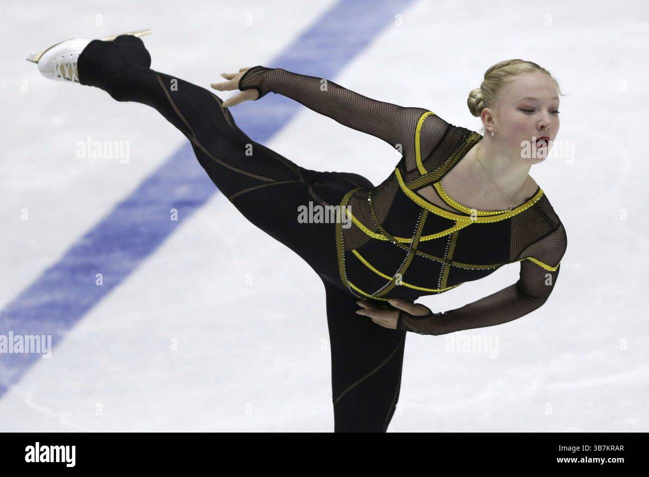 Sofia, Bulgarie - 28 février 2021 : Mariya Levushkina, de Bulgarie, se produit dans la catégorie de patinage gratuit pour les dames seniors de l'internationale Sofia Trophy Banque D'Images