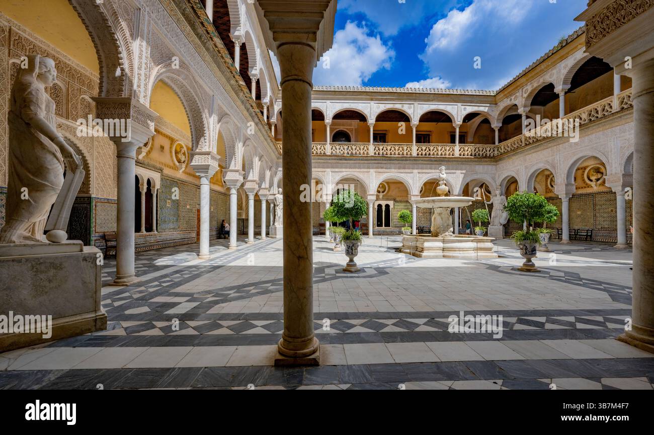 La Casa de Pilatos bâtiment de la Renaissance italienne avec des éléments mudéjar et des décorations construit à la fin du XVe siècle. Séville, Andalousie Espagne Banque D'Images