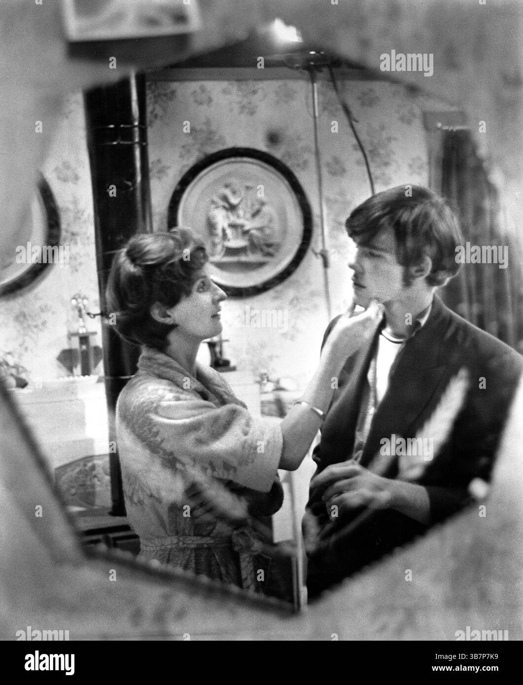 1 août 2023, États-Unis : Cloris Leachman, Ron Howard, sur le plateau du film, ''Happy Mother's Day, Love George'', alias ''Run Stranger, Run'', Cinema 5 Distributing, 1973 (crédit image : © JT Vintage via ZUMA Press Wire) Banque D'Images