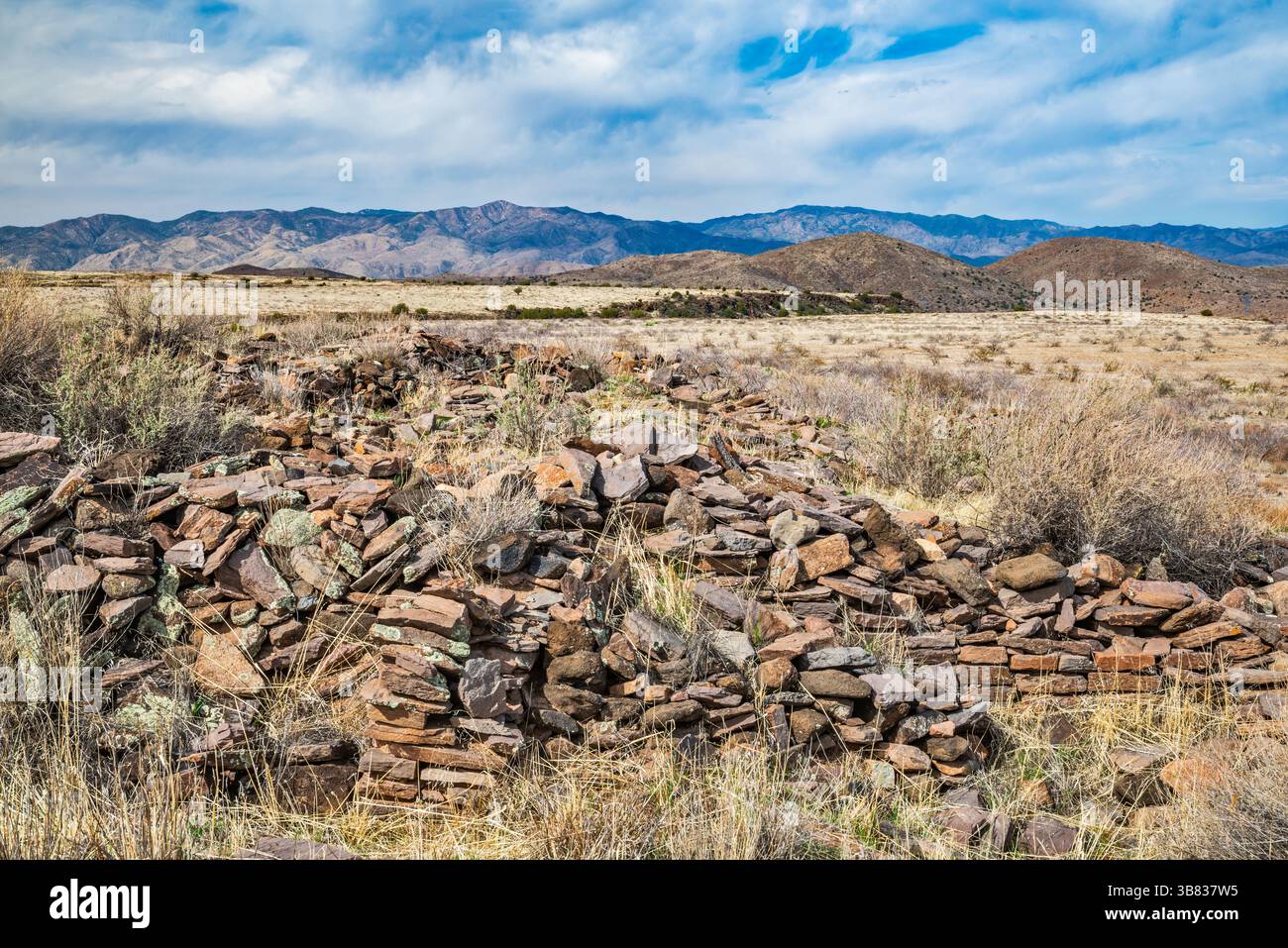 Anciennes ruines amérindiennes à Pueblo la Plata, Perry Mesa, Aqua Fria National Monument, près de Bloody Basin Road, Arizona, États-Unis Banque D'Images