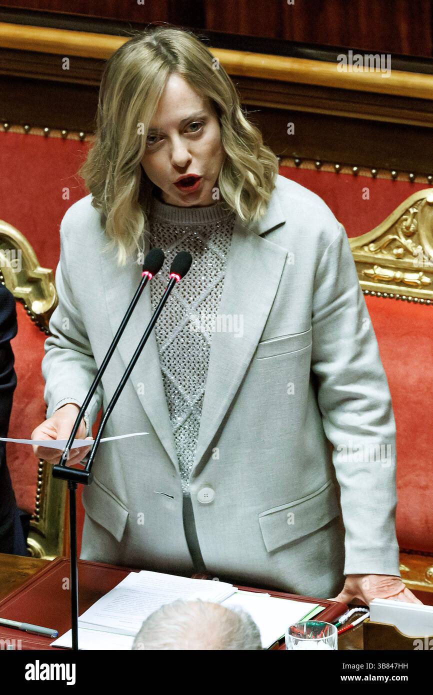 Rome, Italie. 07 mai 2025. La première ministre Giorgia Meloni lors de l'heure des questions au Sénat, Rome, le mercredi 7 mai 2025 (photo de Roberto Monaldo/LaPresse) crédit : LaPresse/Alamy Live News crédit : LaPresse/Alamy Live News Banque D'Images