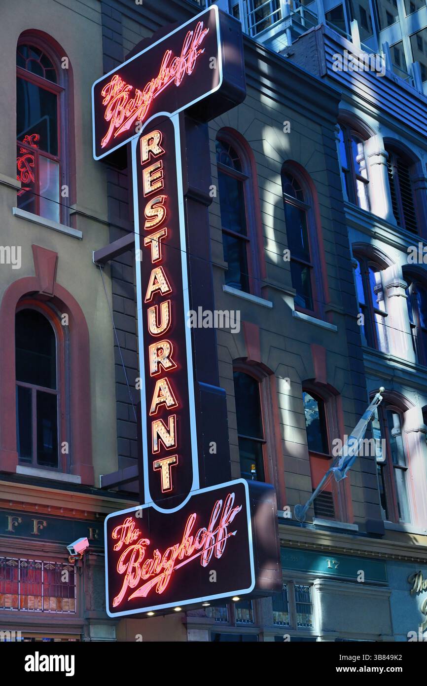 Chicago, Illinois, États-Unis. Le restaurant Berghoff sur Adams Street dans le Loop. Le monument de Chicago a été ouvert en 1898 par Herman Joseph Berghoff. Banque D'Images