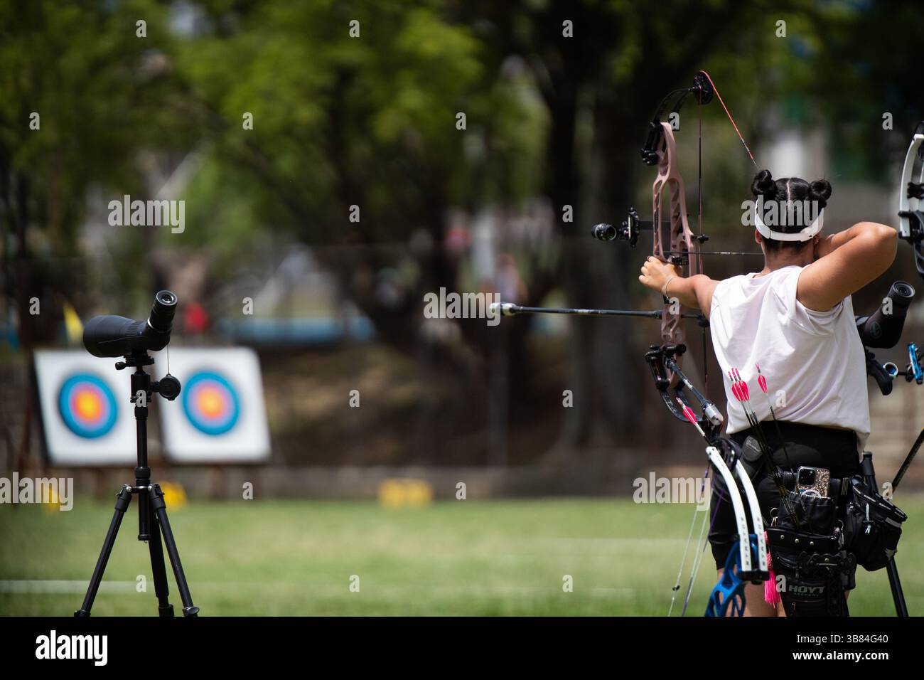 7 avril 2024, Medellin, Antioquia, colombie : les archers participent au concours panaméricain de tir à l'arc à Medellin, Colombie, le 7 avril 2024, qui accorde une place aux Jeux olympiques de 2024. (Crédit image : © Camilo Moreno/LongVisual via ZUMA Press Wire) Banque D'Images