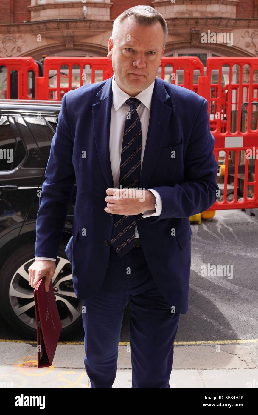 Le ministre du Cabinet Office Nick Thomas-Symonds arrive à l'enquête sur le sang infecté à Church House, à Westminster, à Londres, qui entend des témoignages sur l'opportunité et l'adéquation de la réponse du gouvernement à l'indemnisation. Date de la photo : mercredi 7 mai 2025. Banque D'Images