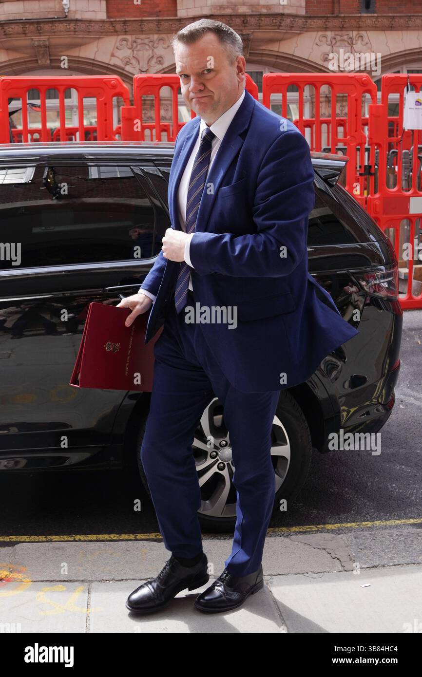Le ministre du Cabinet Office Nick Thomas-Symonds arrive à l'enquête sur le sang infecté à Church House, à Westminster, à Londres, qui entend des témoignages sur l'opportunité et l'adéquation de la réponse du gouvernement à l'indemnisation. Date de la photo : mercredi 7 mai 2025. Banque D'Images