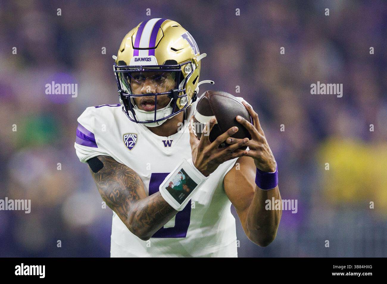 08 janvier 2024 : le quarterback de Washington Michael Penix Jr. (9 ans) pendant le match de match du championnat national de football universitaire entre les Huskies de Washington et les Wolverines du Michigan au stade NRG de Houston, Texas. John Mersits/CSM (crédit image : © John Mersits/CSM via ZUMA Press Wire) Banque D'Images