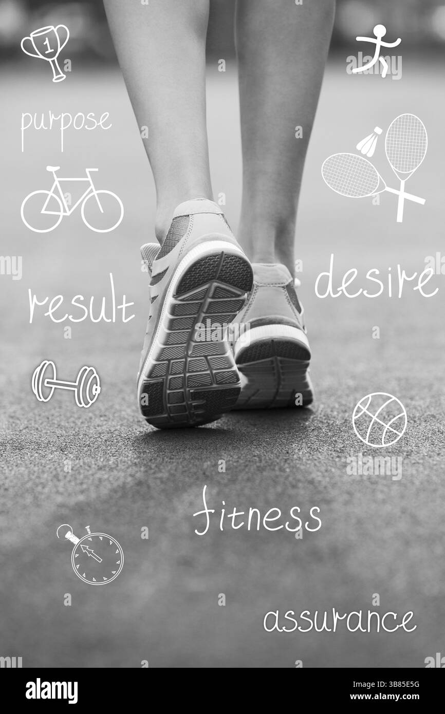 Pieds de femme en baskets avec des icônes sportives. Concept fitness Banque D'Images