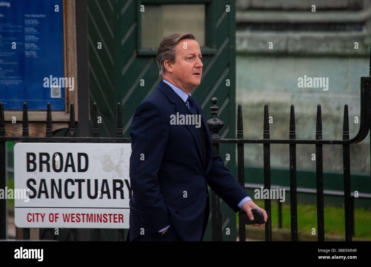 11 mars 2024, Londres, Angleterre, Royaume-Uni : le ministre des Affaires étrangères DAVID CAMERON arrive à l'abbaye de Westminster pour le service du Commonwealth. (Crédit image : © Tayfun Salci/ZUMA Press Wire) Banque D'Images