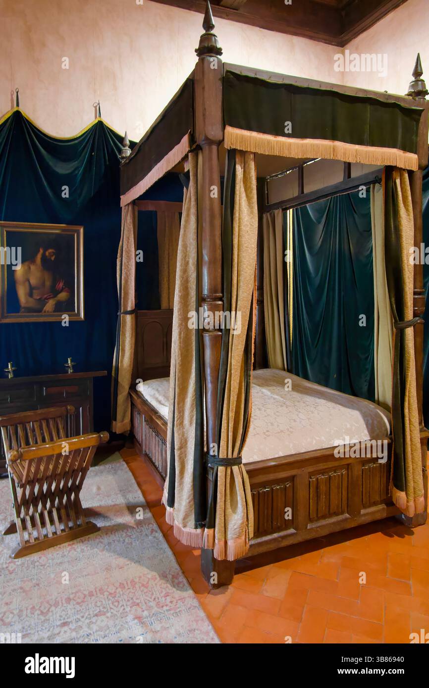 Lit de mort à baldaquin du roi à la retraite Charles V empereur romain Saint mort en 1558 dans le monastère de Yuste Cuacos de Yuste Caceres Extremadura Espagne Europe Banque D'Images