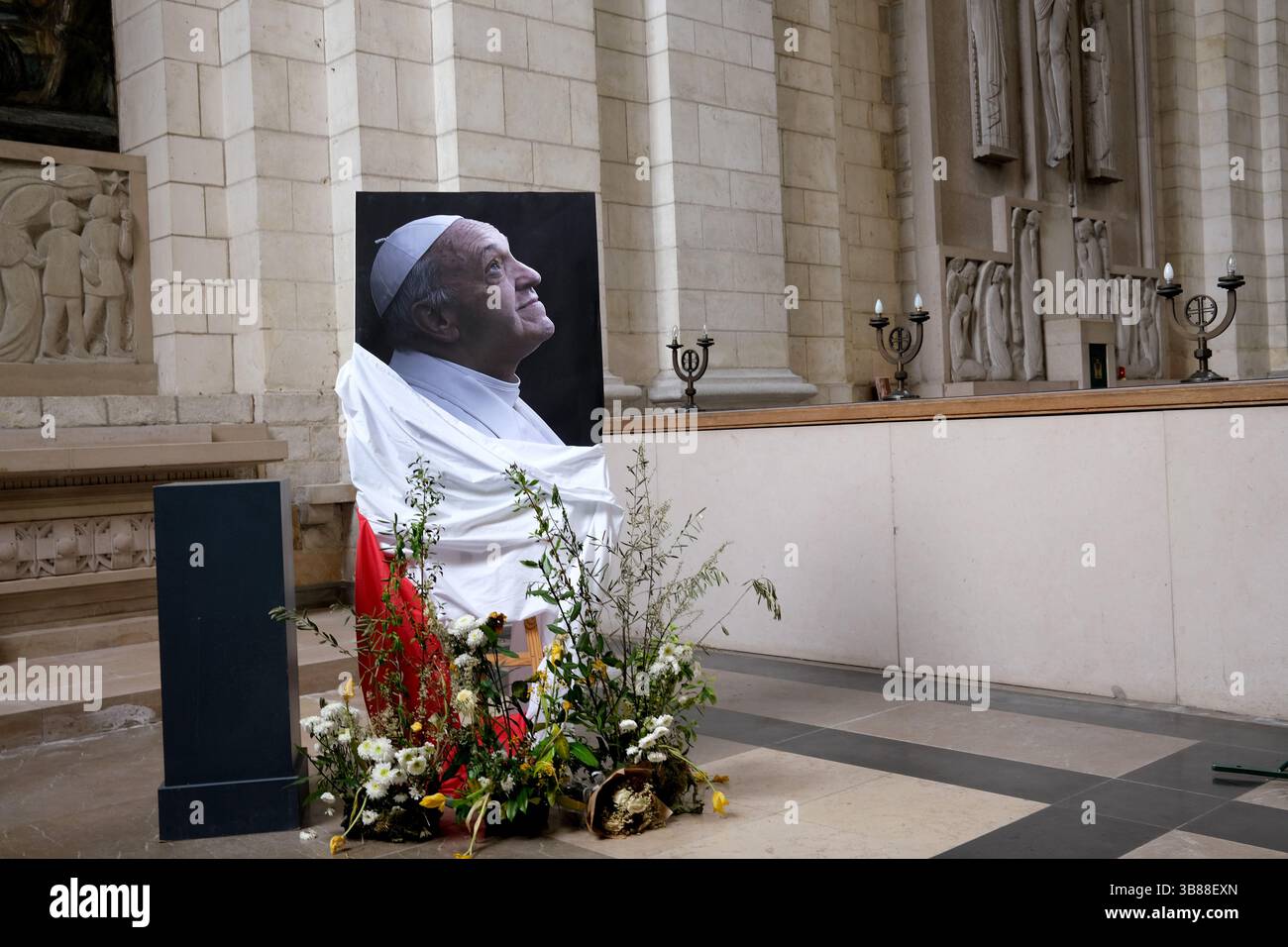 Hommage du pape François à la cathédrale d'Arras en France. Cathédrale notre-Dame et Saint Vaast. Cathédrale notre-Dame-et-Saint-Vaast Banque D'Images Hommage du pape François à la cathédrale d'Arras en France. Cathédrale notre-Dame et Saint Vaast. Cathédrale notre-Dame-et-Saint-Vaast Banque D'Images