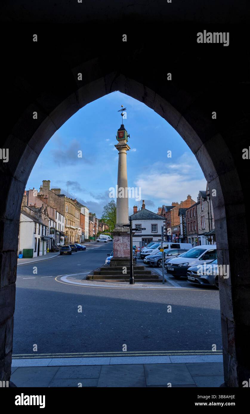 Low Wiend et Boroughgate vus de l'église Saint-Laurent, Appleby-in-Westmorland, Cumbria Banque D'Images Low Wiend et Boroughgate vus de l'église Saint-Laurent, Appleby-in-Westmorland, Cumbria Banque D'Images