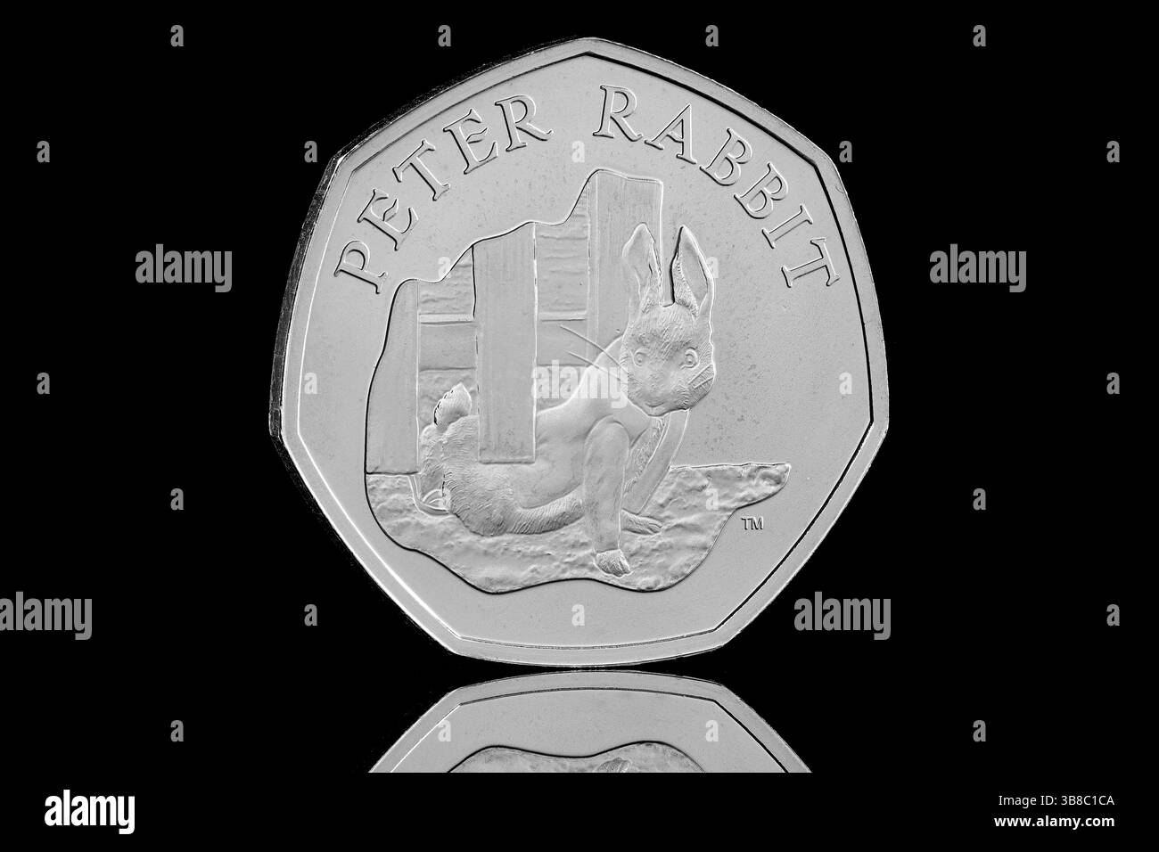 2020 Royaume-Uni 50 pence avec le personnage fictif de Beatrix Potters Peter Rabbit. Banque D'Images