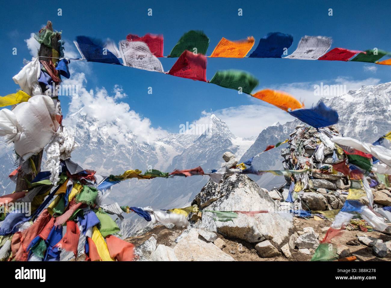 Vue imprenable depuis le sommet de Tsergo Ri, parc national de Langtang, Kyanjin Gompa, Népal Banque D'Images