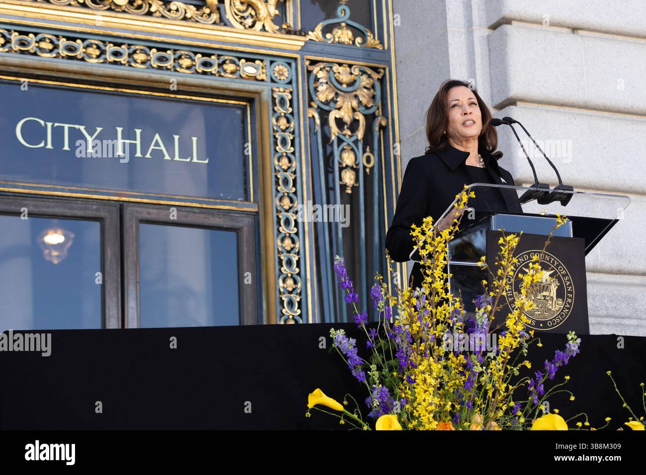 5 octobre 2023, San Francisco, Californie, États-Unis : le vice-président des États-Unis Kamala Harris prononce une allocution lors du service commémoratif de la défunte sénatrice américaine Dianne Feinstein (démocrate de Californie) à l'hôtel de ville de San Francisco, Californie, le jeudi 5 octobre 2023. Feinstein est décédé à 90 ans (crédit image : © Benjamin fanboy - Pool via CNP/CNP via ZUMA Press Wire) Banque D'Images