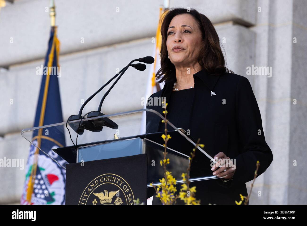 5 octobre 2023, San Francisco, Californie, États-Unis : le vice-président des États-Unis Kamala Harris prononce une allocution lors du service commémoratif de la défunte sénatrice américaine Dianne Feinstein (démocrate de Californie) à l'hôtel de ville de San Francisco, Californie, le jeudi 5 octobre 2023. Feinstein est décédé à 90 ans (crédit image : © Benjamin fanboy - Pool via CNP/CNP via ZUMA Press Wire) Banque D'Images