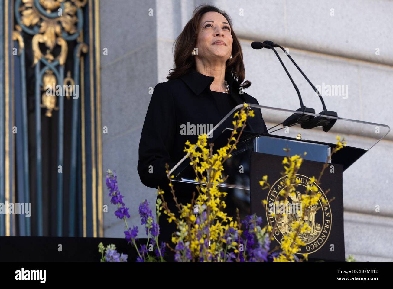 5 octobre 2023, San Francisco, Californie, États-Unis : le vice-président des États-Unis Kamala Harris prononce une allocution lors du service commémoratif de la défunte sénatrice américaine Dianne Feinstein (démocrate de Californie) à l'hôtel de ville de San Francisco, Californie, le jeudi 5 octobre 2023. Feinstein est décédé à 90 ans (crédit image : © Benjamin fanboy - Pool via CNP/CNP via ZUMA Press Wire) Banque D'Images
