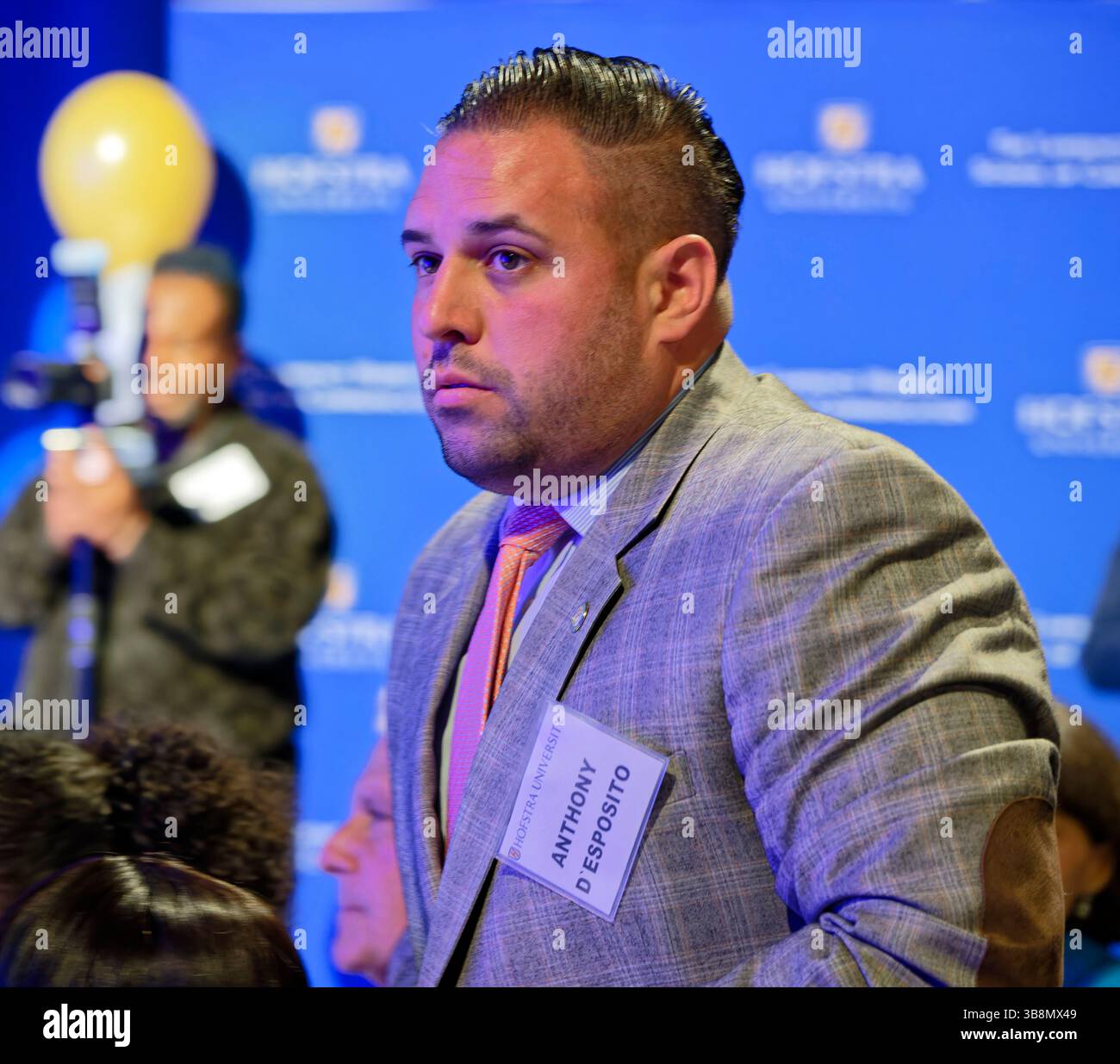 4 mai 2022, Hempstead, New York, États-Unis : ANTHONY dÂ€™ESPOSITO, conseiller municipal de la ville de Hempstead, prononce un discours lors de la cérémonie d'ouverture du WABC-TV long Island Bureau à l'Université Hofstra. (Crédit image : © Ann Parry/ZUMA Press Wire) Banque D'Images
