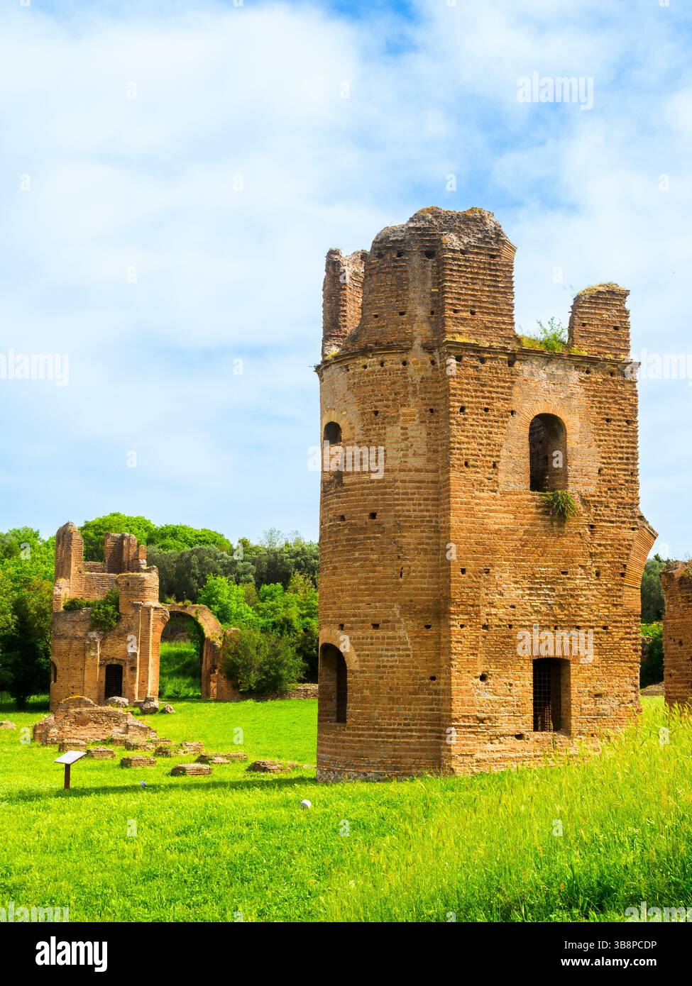 Tours dans le côté sud du cirque - Villa de Maxence - Parc archéologique d'Appia Antica - Rome, Italie Banque D'Images