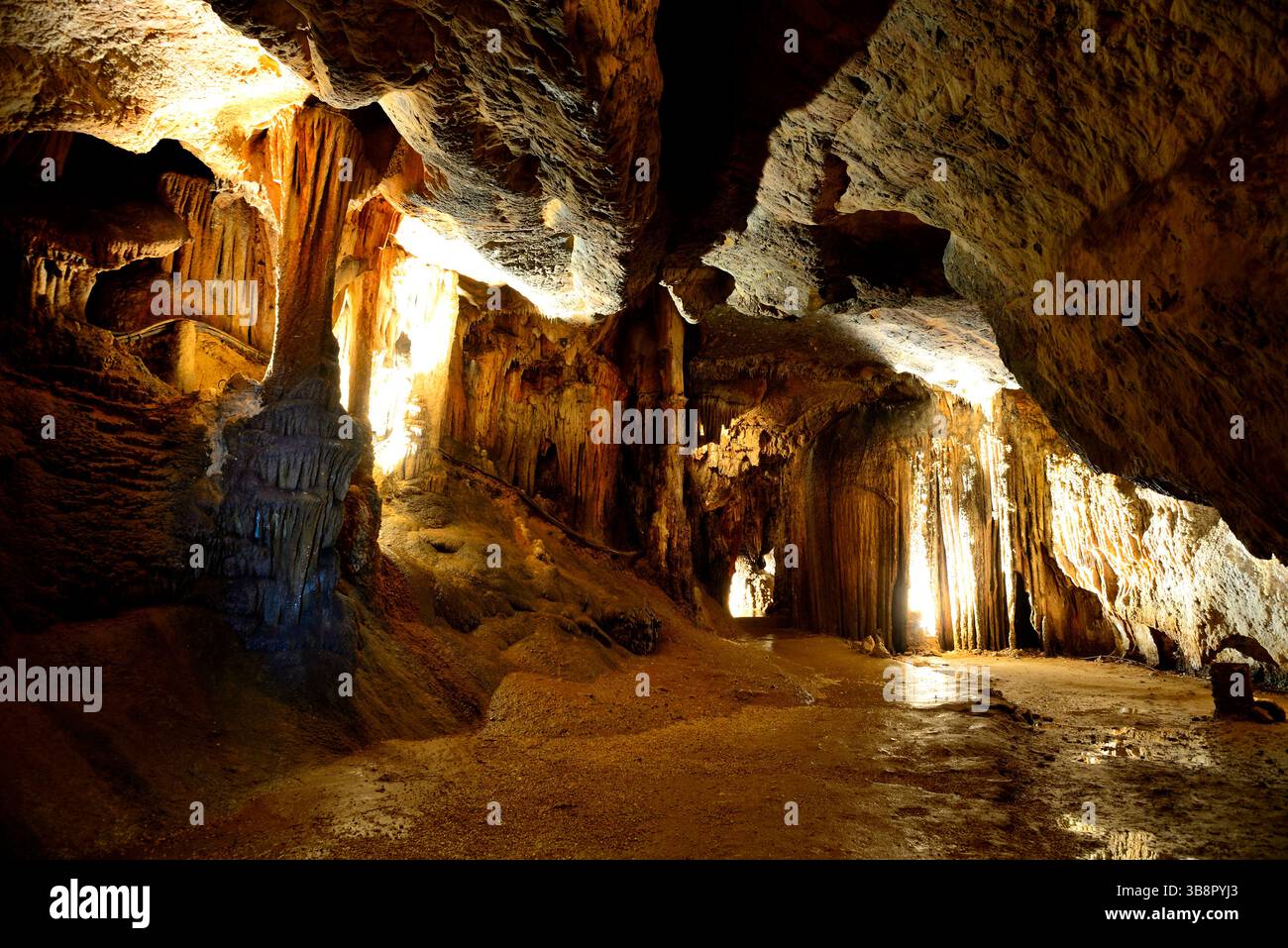 Grotte de Limousis, Languedoc-Rousillon, France Banque D'Images