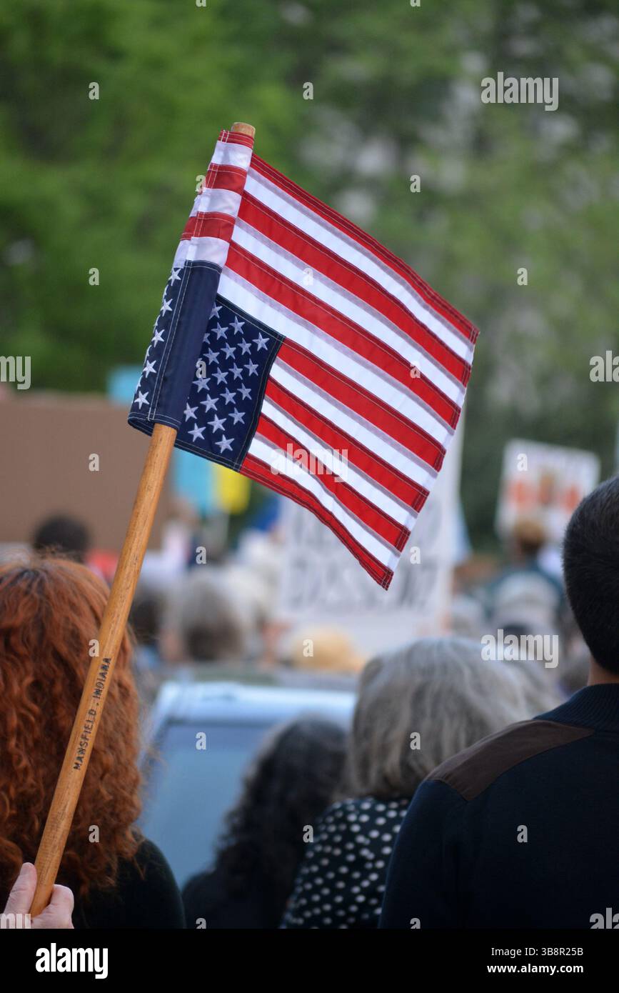 « Signe de détresse » lors d'un événement du 1er mai à Lower Manhattan. Banque D'Images