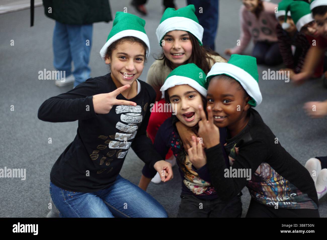 France Ile-de-France Seine-Saint-Denis : opération pere noel vert pour les enfants au cirque Fratellini à Saint-Denis Banque D'Images